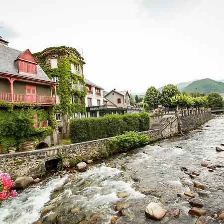 Appart hôtel Résidence Balcons De La Neste 3*