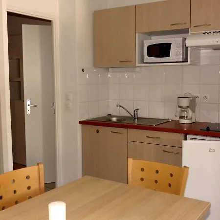 Hotel apartamentowy Balcons De La Neste