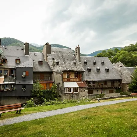Aparthotel Balcons De La Neste
