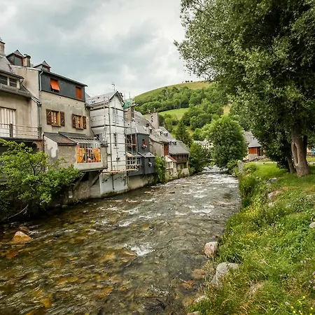 Hotel apartamentowy Balcons De La Neste Arreau