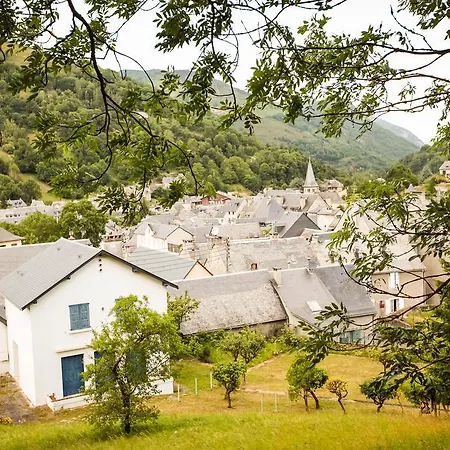 Aparthotel Balcons De La Neste